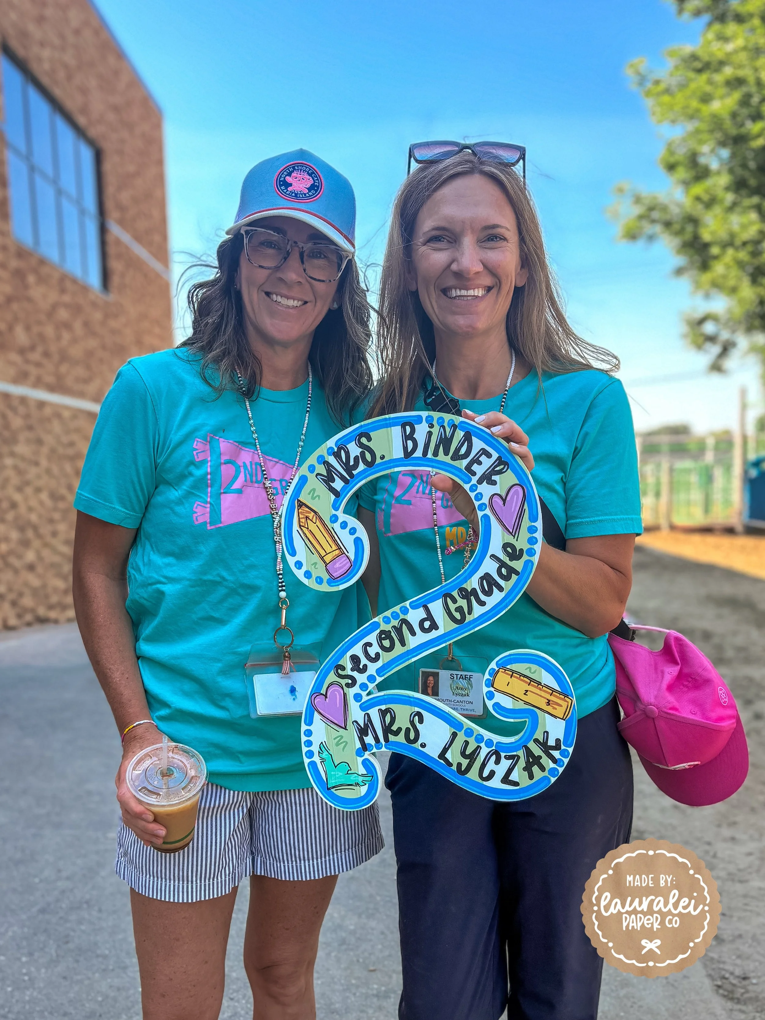 It&rsquo;s no secret that I think my kids have had the BEST teachers, and I am so thankful for everything they do. This is not my usual type of project, but I was inspired by @thewavypaintbrush and I knew I had to try to get out a quick end of year g