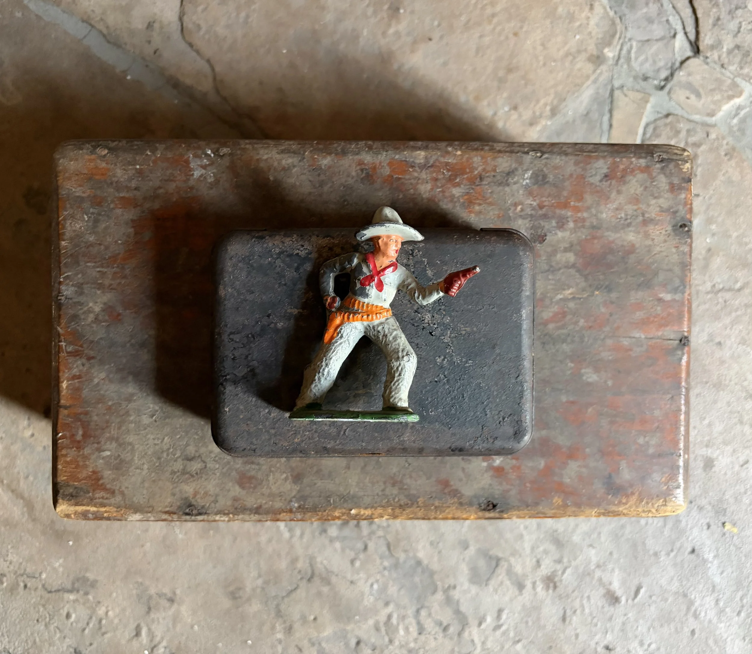 Metal Gunslinger Toy