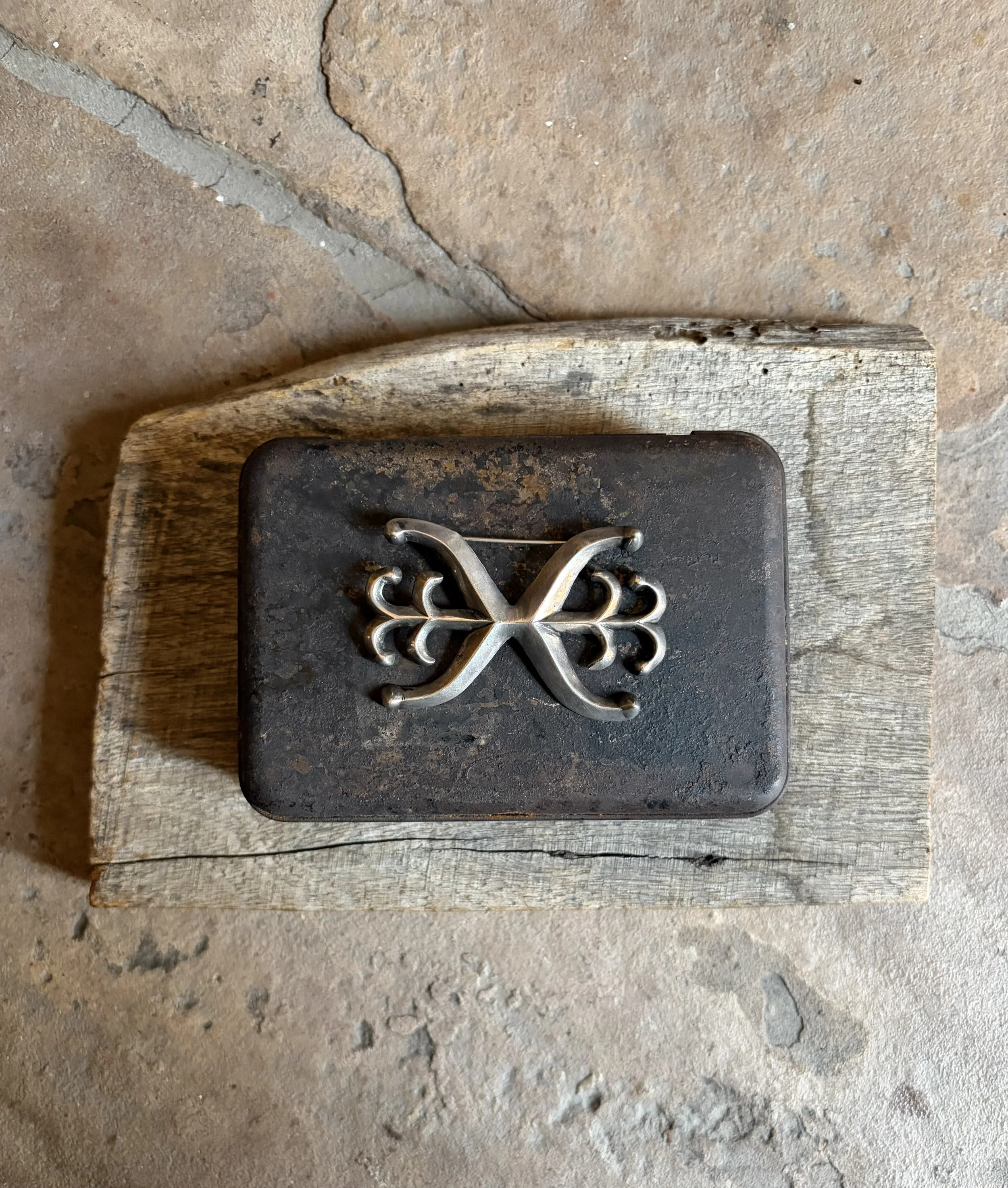 Navajo Sandcast Pin