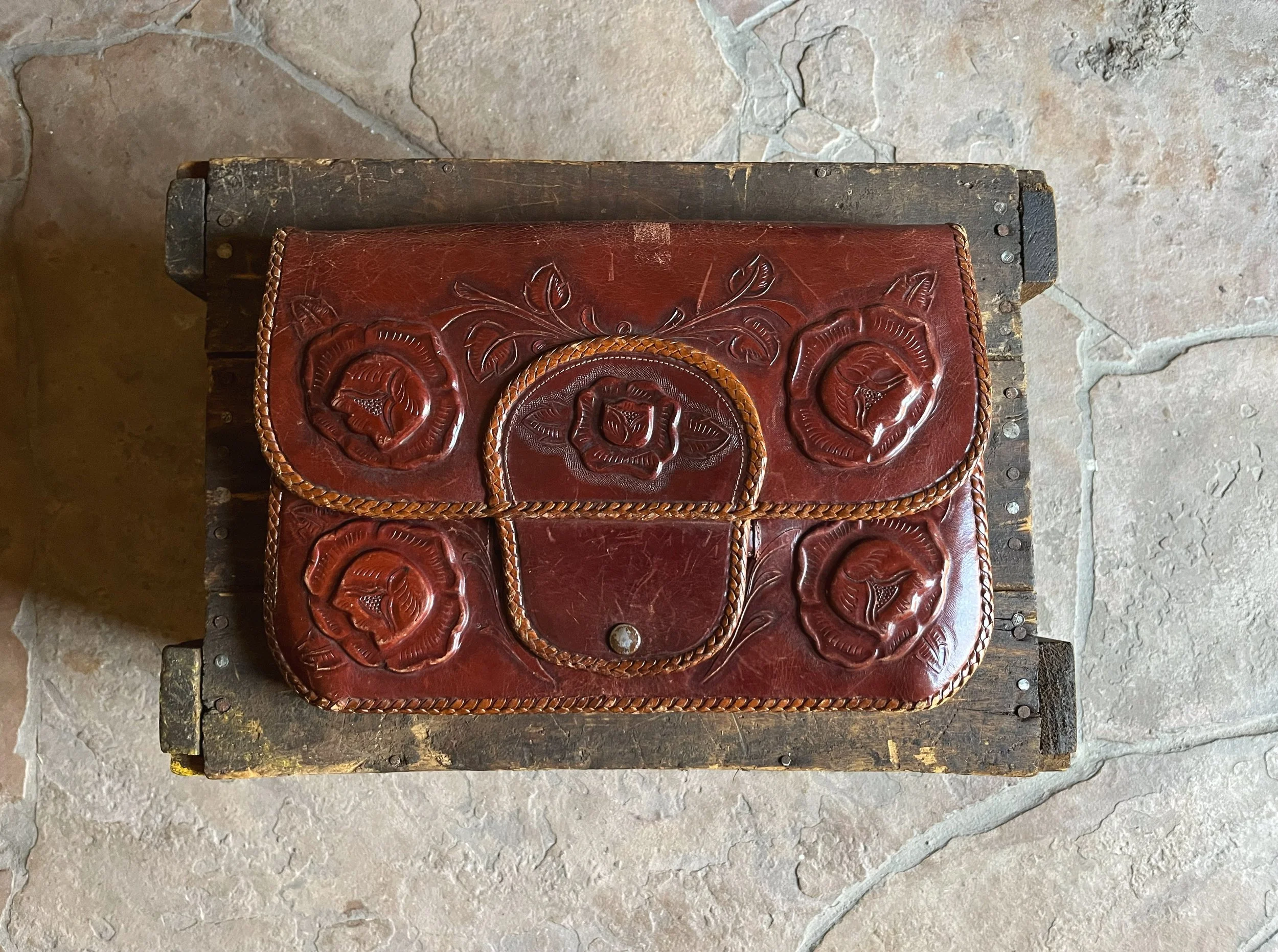 Vintage Mexican Tooled Leather Clutch 