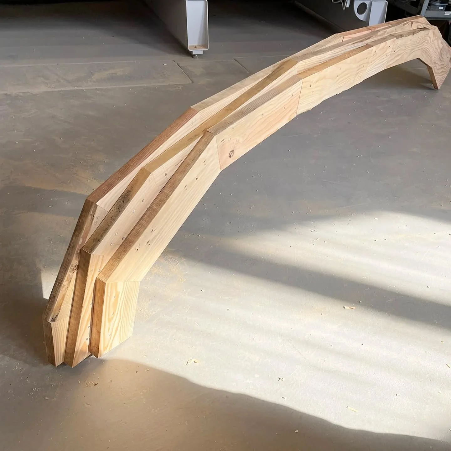 We have been exploring novel applications of dimensional softwood for solid wood shell structural systems. As an accessible construction material that is affordable and ubiquitous, dimensional lumber inherently carries great potential for more comple