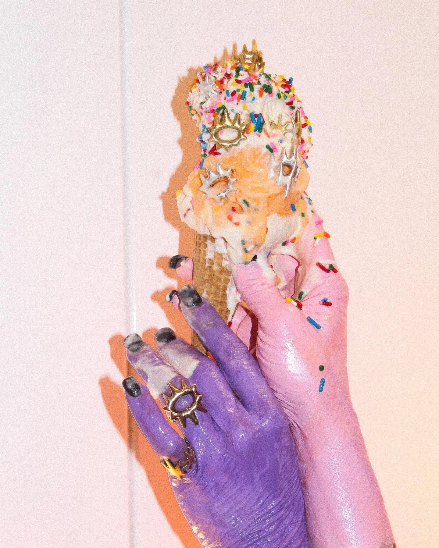 NEW FREAK LUXURY

📷 @mgbach