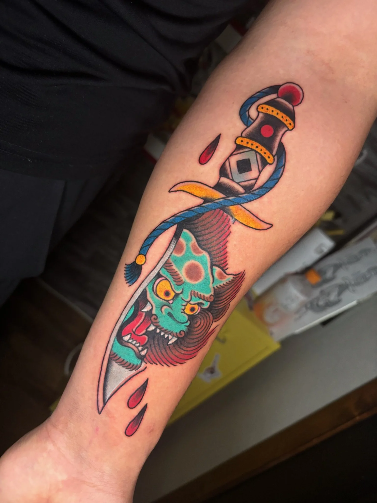 Shisa traditional Dagger