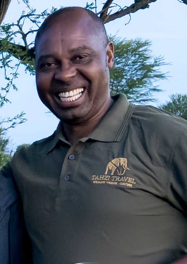 Tahzi Travel Safari Guide, Sev