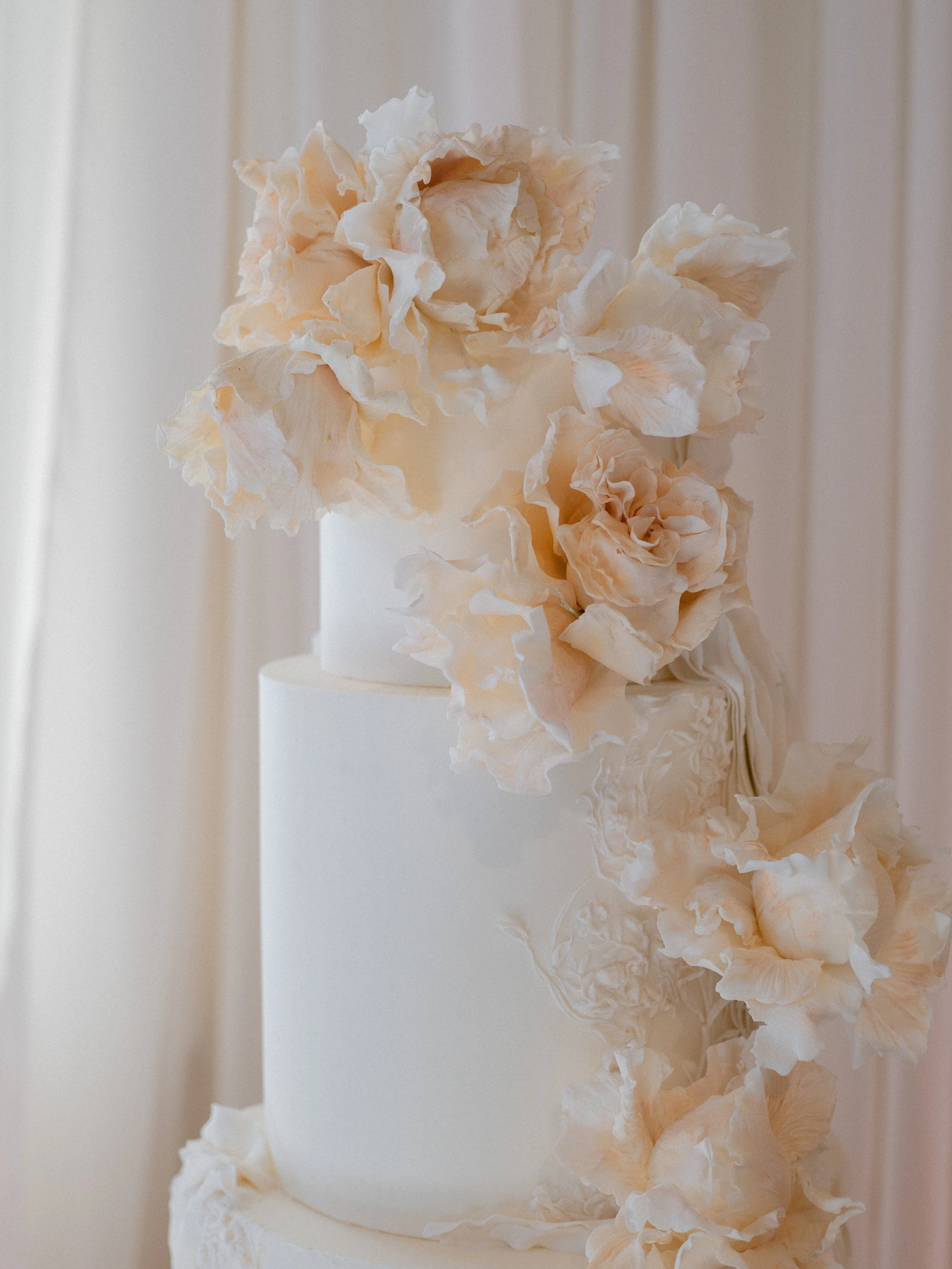 Design-Your-Own Sugar Flower Cake