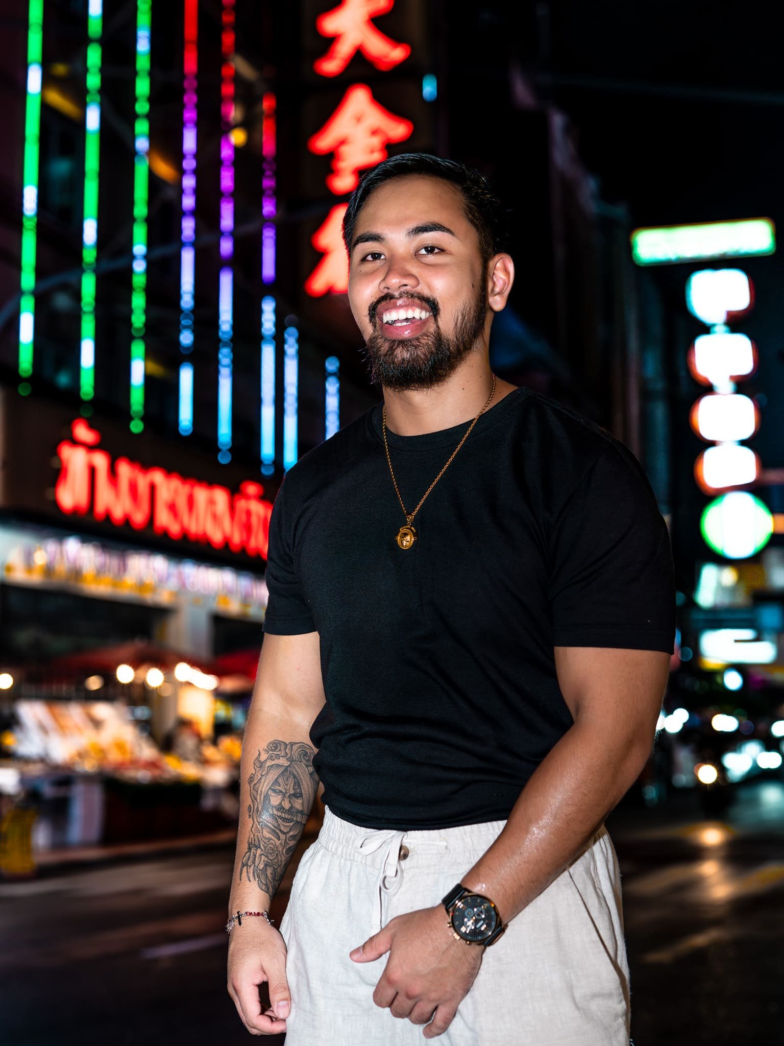 Bangkok-photographer-china-town-neon.jpg