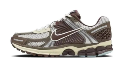 vomero dark brown.png