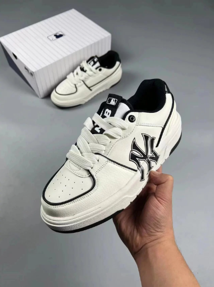 ny white black 1.png