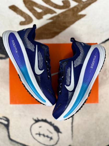 zoomx triple blue.png