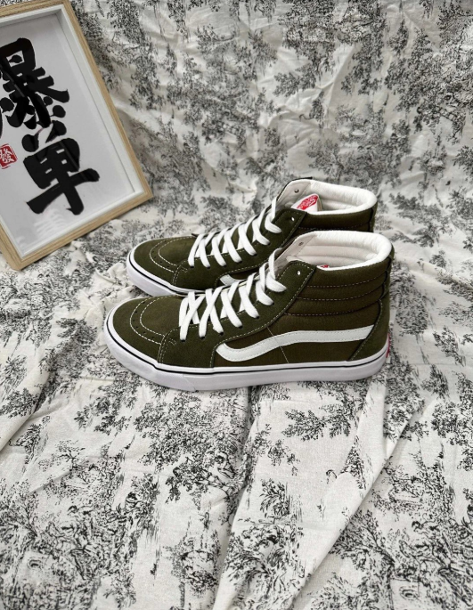 vans high olive.png