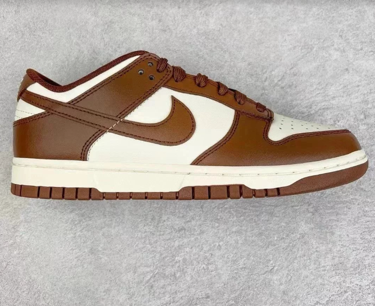 dunk brown white.png