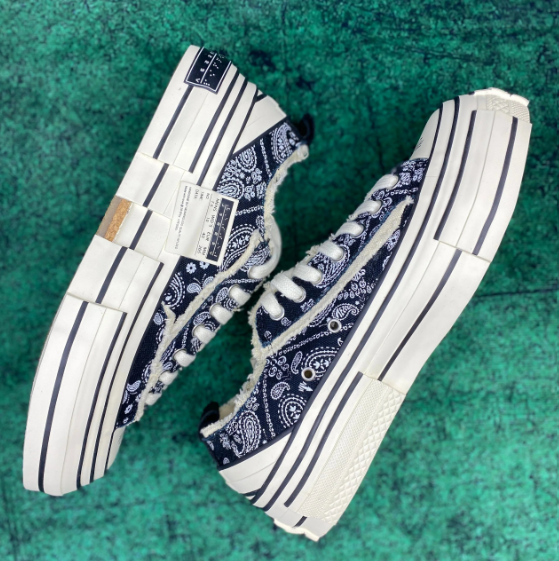 xves cashew flower.png