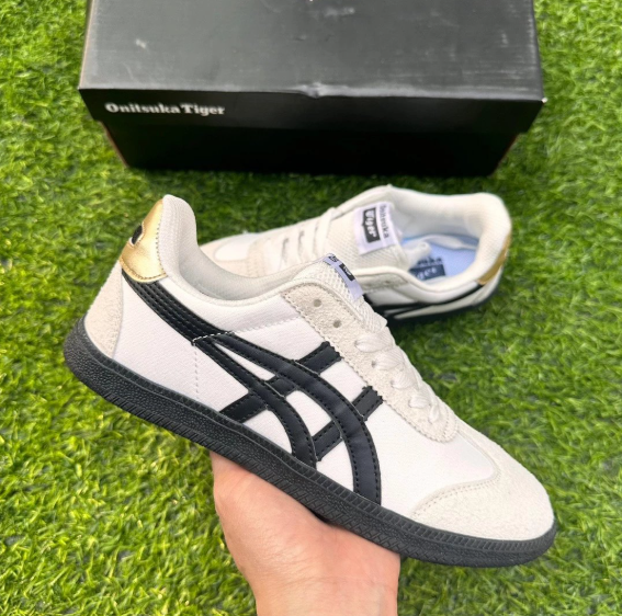 white blue japan.png