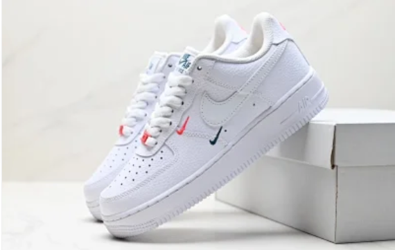 af1 white 3 swooshes.png