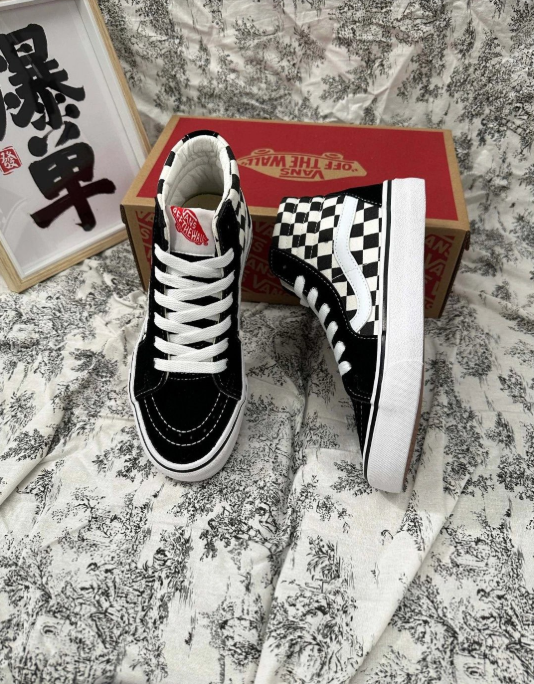 vans high white black checker.png