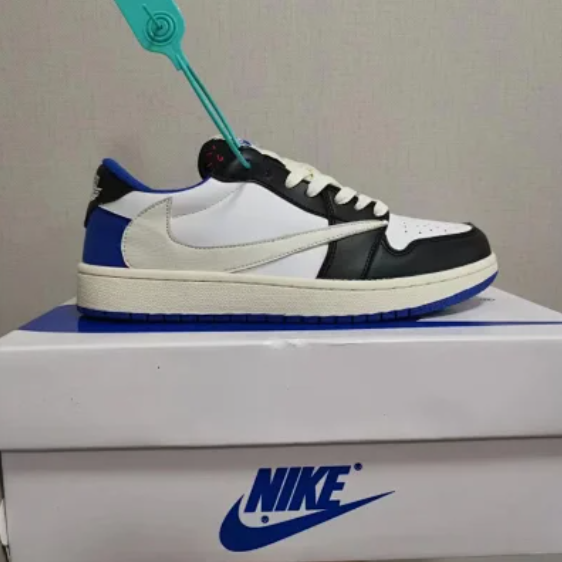 Travis Scott x Fragment x AJ1