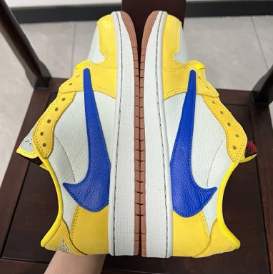 Travis Scott x AJ 1 Low Collab