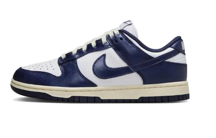 dunk navy white.png