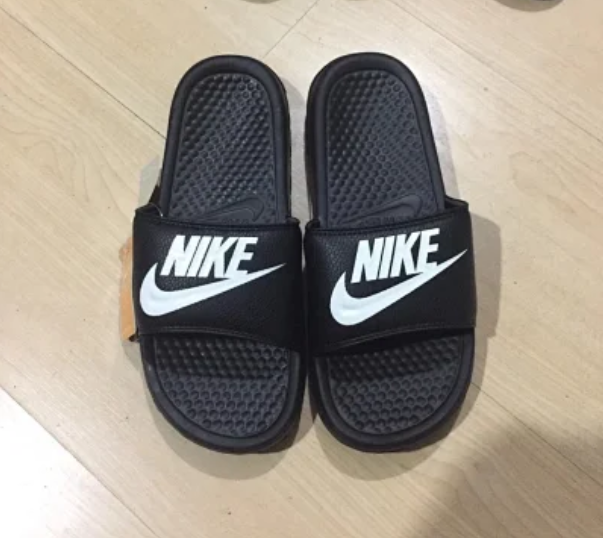 nike slides black.png