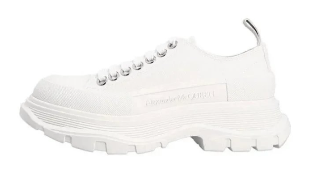 amc platform triple white.png