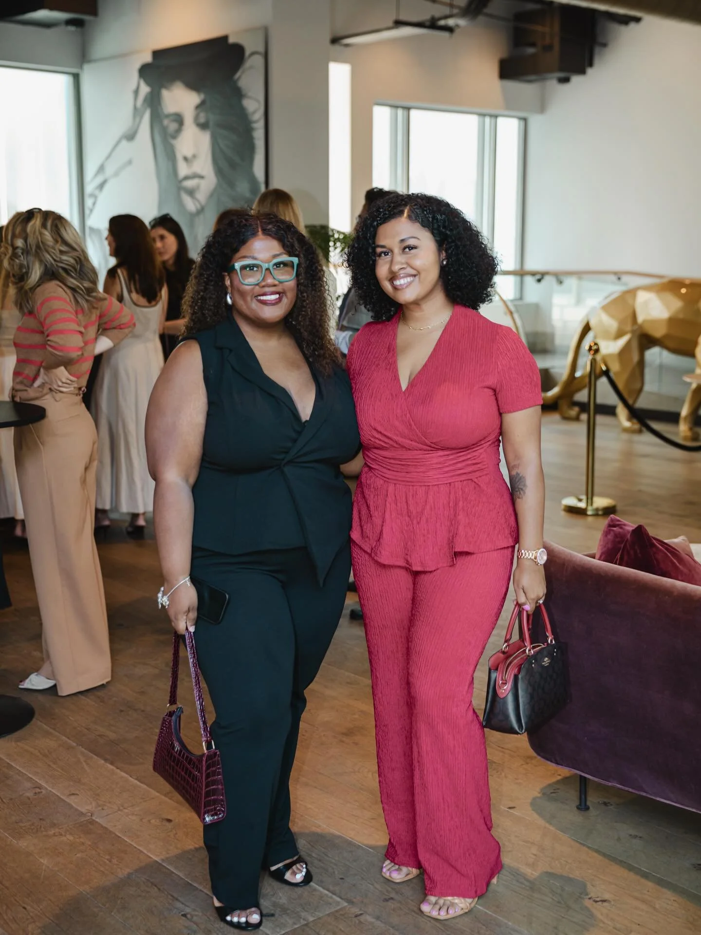 Every Founder needs a friend who&rsquo;s good with Money 💰❤️
📷 Andrew Heiser

#entrepreneurship #socialmediamanagement #talent #agency #content