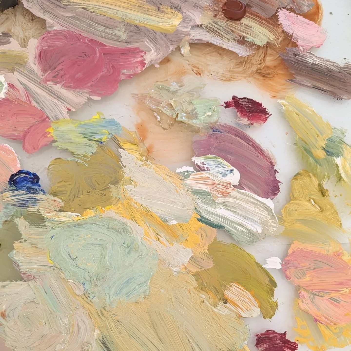 Aaaaggghhhh I have been working on my final exhibition painting and it is doing my head in, so it's brushes down for today and step away for a while... though my palette is pretty.