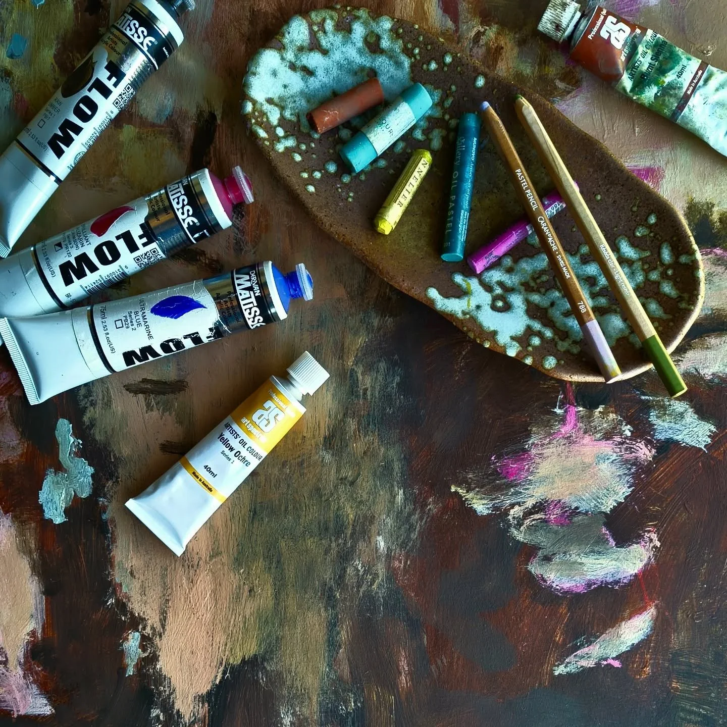 I am busy prepping for my first workshop at the fantastic Ipswich Workshop next Sunday 7th June.

Confident Colour is a hands-on workshop for artists who feel a bit stuck or overwhelmed when it comes to choosing colours.

We&rsquo;ll explore simple, 