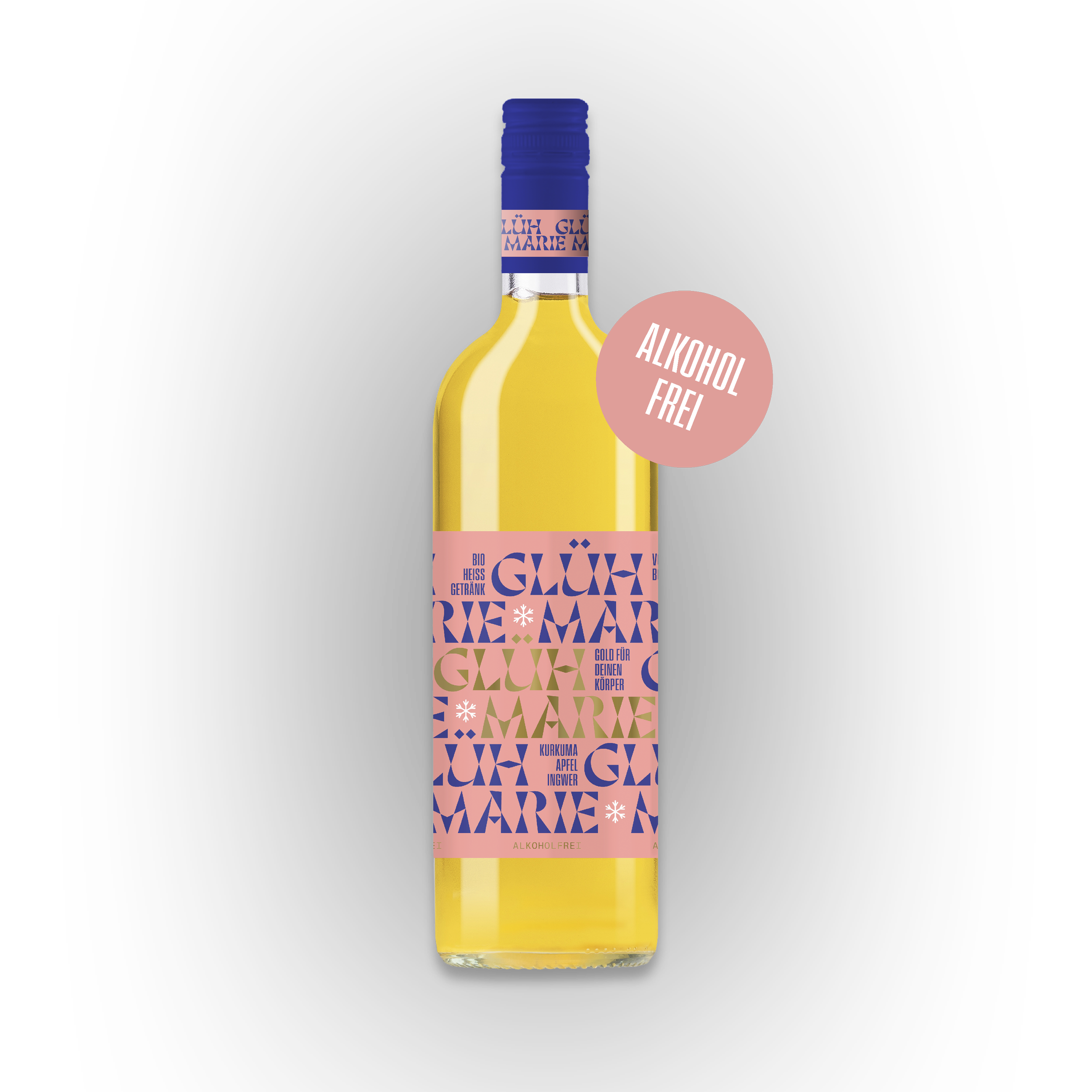 Bitteres Zitronen-Getränk in einer gelben Flasche mit pinkem und blaugrauem Etikett. Das Etikett trägt den Namen "Glühmarie" und enthält Wörter wie "bio", "alkoholfrei" und "für deinen Körper". Es enthält auch Angaben zu den enthaltenen Zutaten wie Kurkuma, Apfel und Ingwer. Es gibt einen runden Aufkleber mit der Aufschrift "Alkohol Frei".