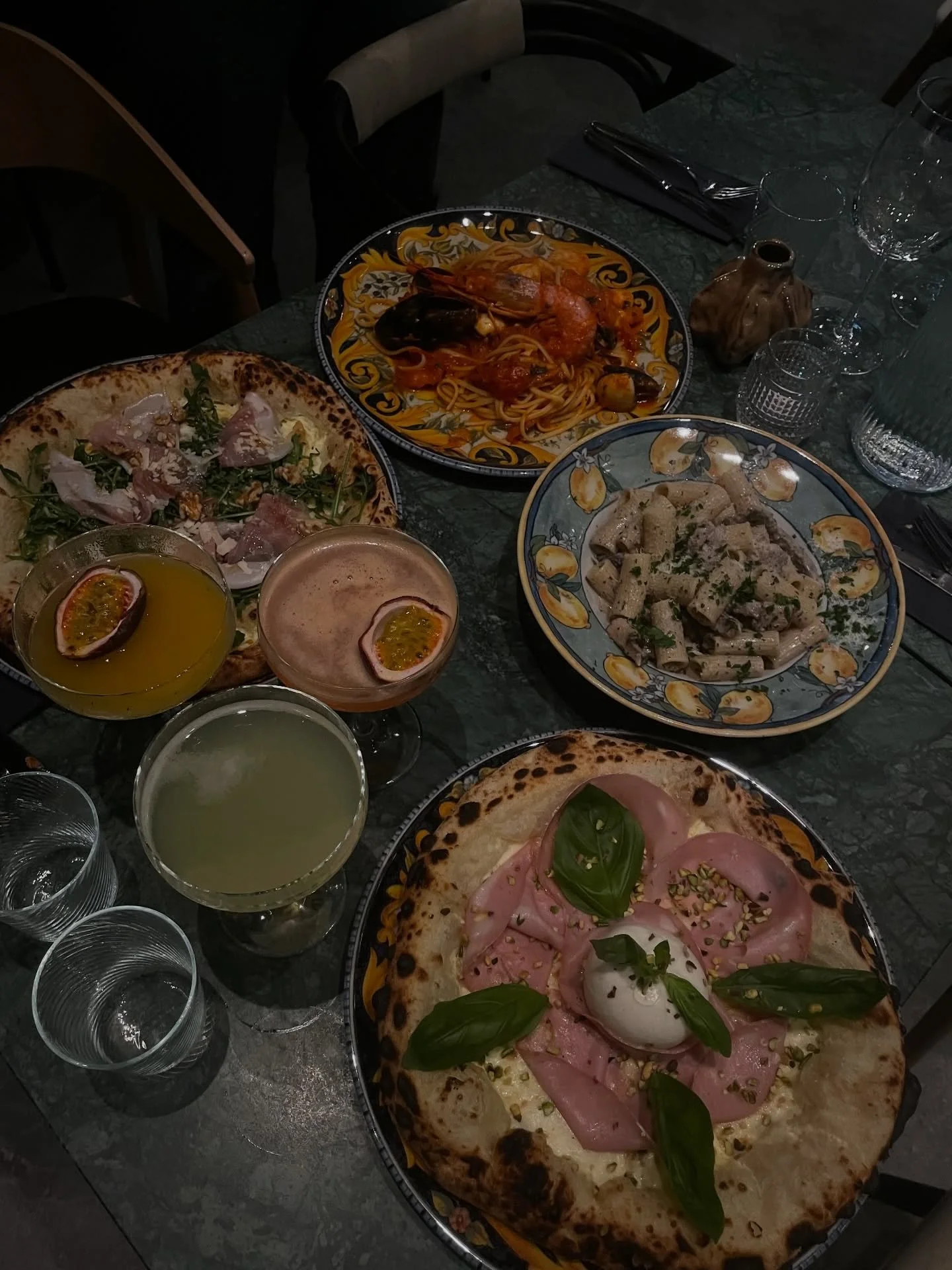 Tis-tors 16-22 🍕 - Boka bord via l&auml;nken i bion!