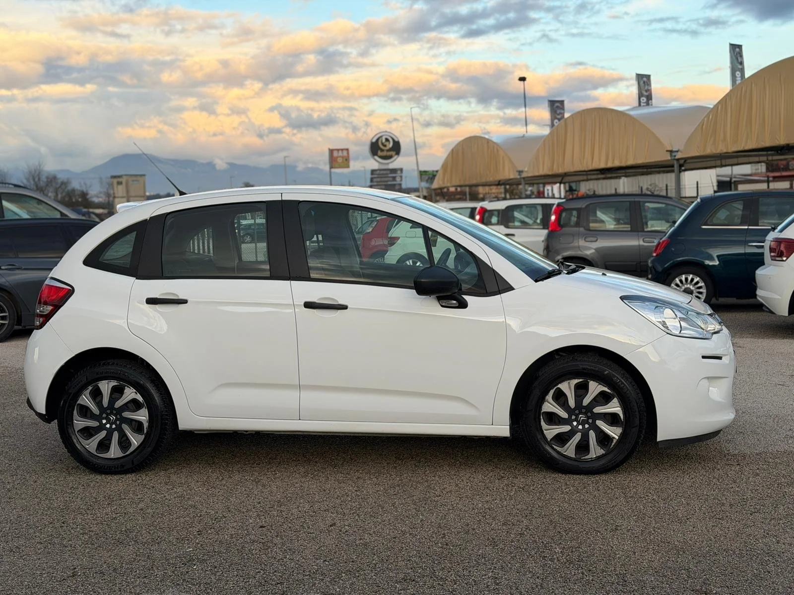 PHOTO-2025-11-28-18-36-57 3.jpg