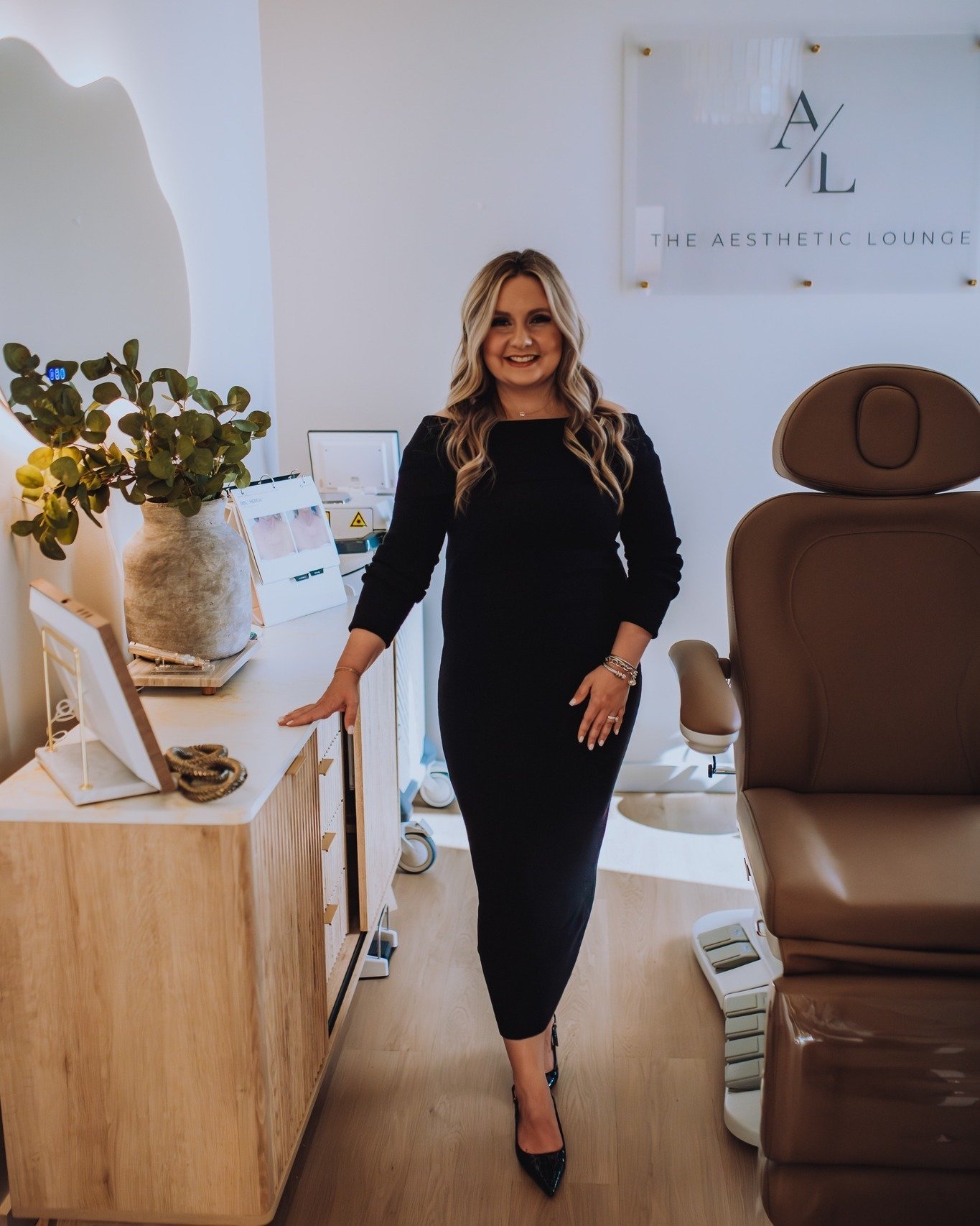Pinch me, I must be dreaming, because this grand opening was so much more than I could have ever imagined! 

Thank you so much to everyone who came out, participated in our amazing giveaways, and chatted with us about all of your skincare goals. Than