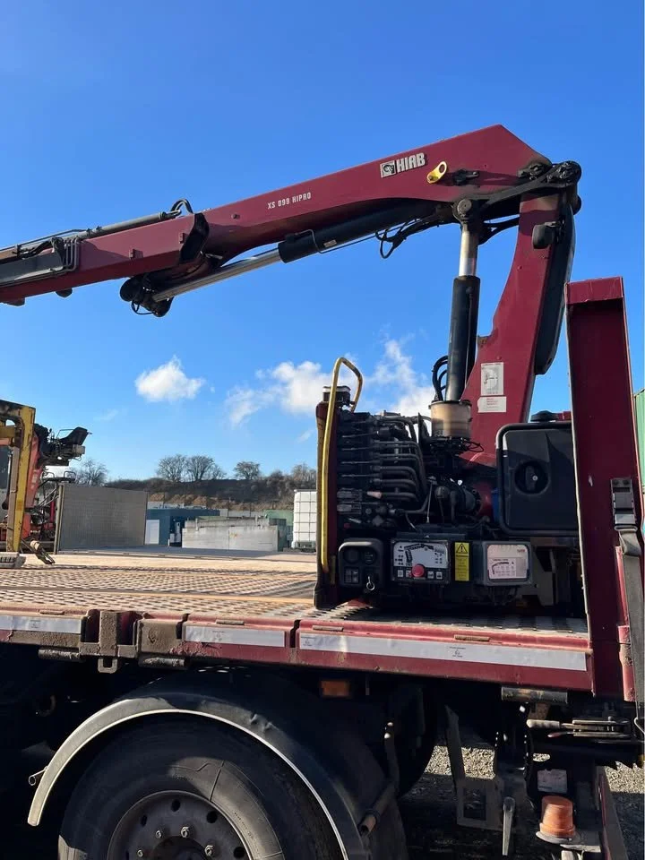 2013 Hiab crane 3.jpg