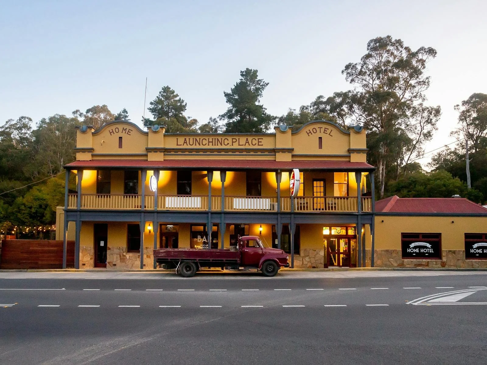 Our favourite "pub" is the Launching Place Home Hotel - a 10 minute drive from the park but worth drawing straws for the designated driver. Great food, atmosphere and very often, music!