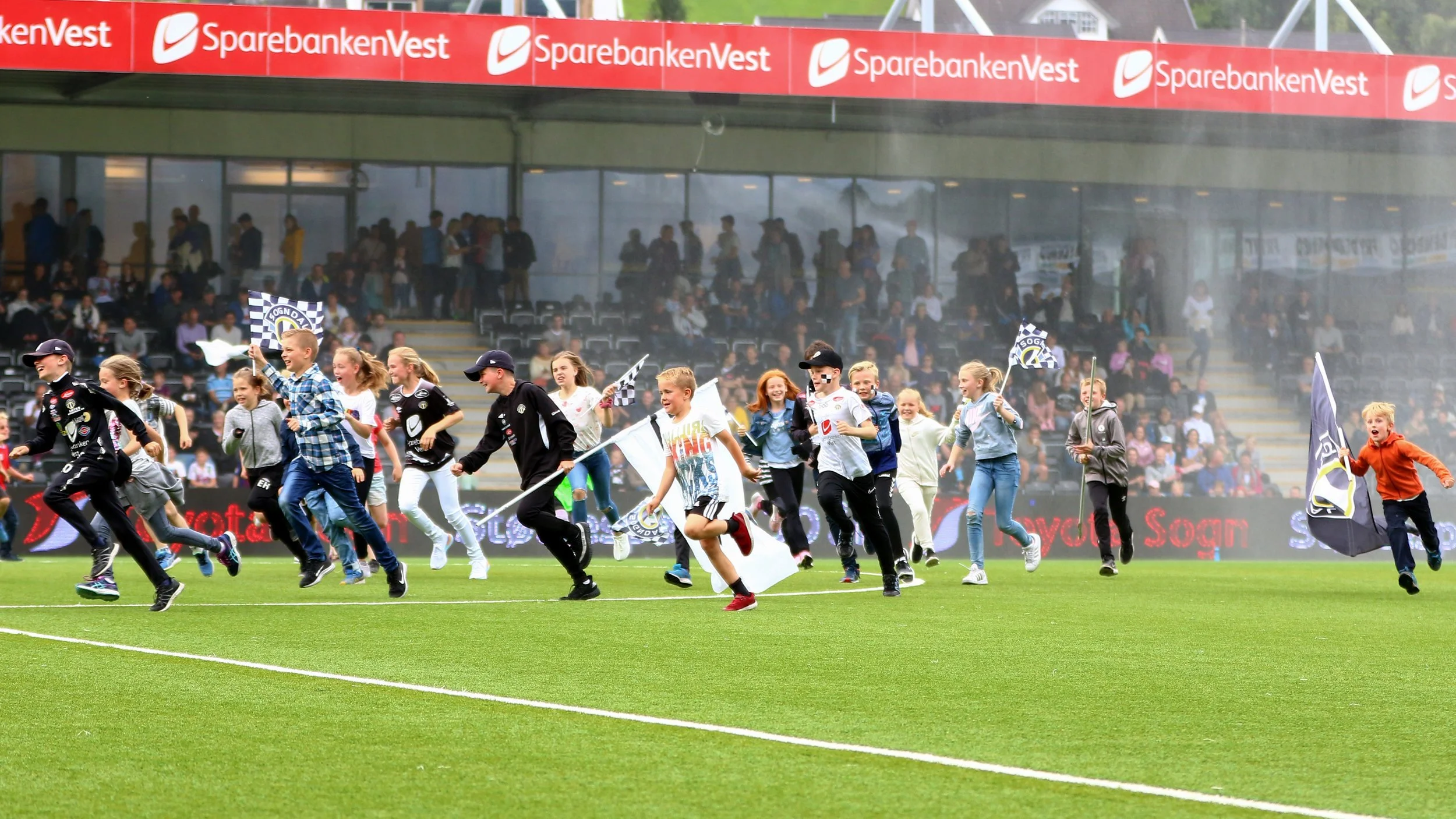 Bli med Juniorsvingen på kamp!