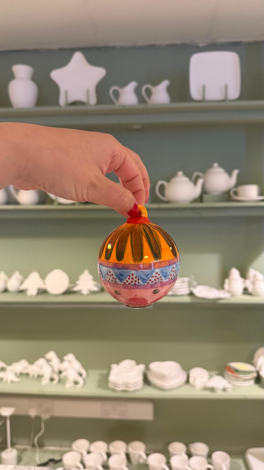 Sip &amp; Pottery Paint - Christmas Edition