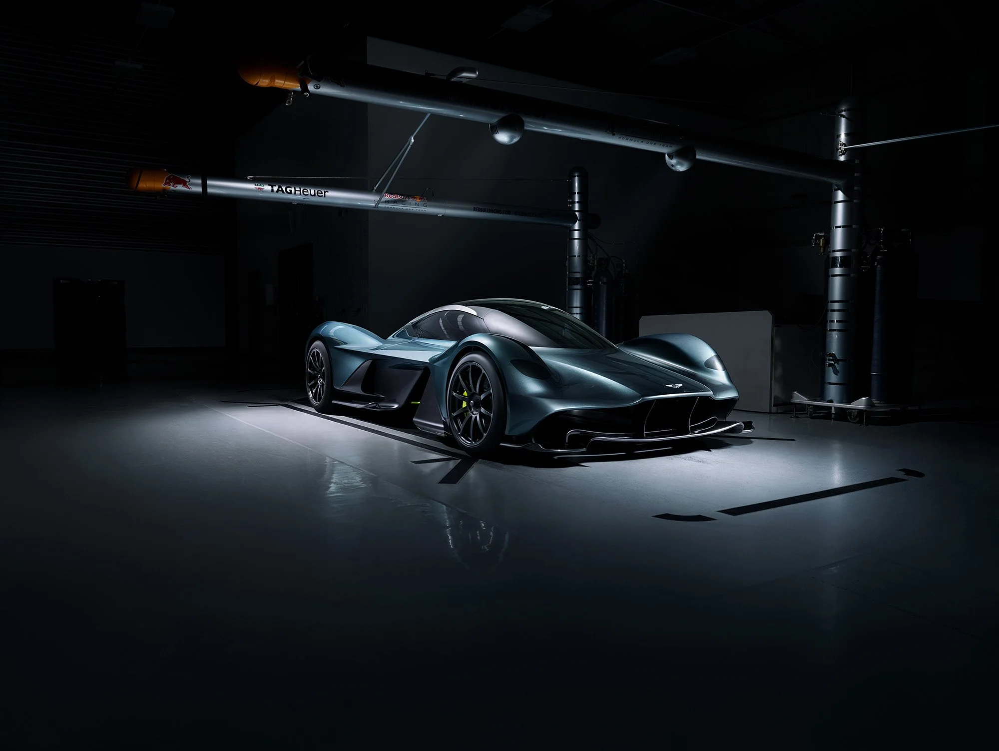 160605_TopGear_Redbull-AstonMartin_4c_RGB.jpg