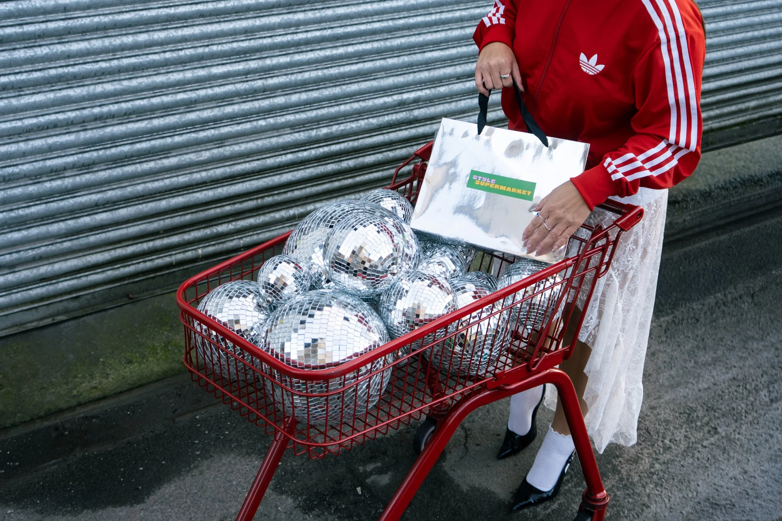 How a wedding stylist can help with budgeting.