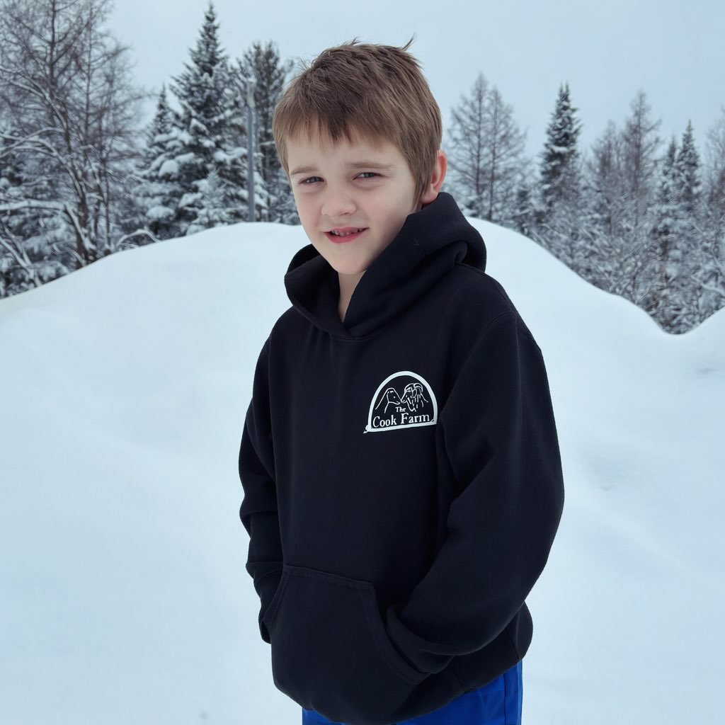 Today is your last chance to preorder farm hats, caps, and hoodies!🧢 We will be putting an order in with our local print shop tomorrow morning.