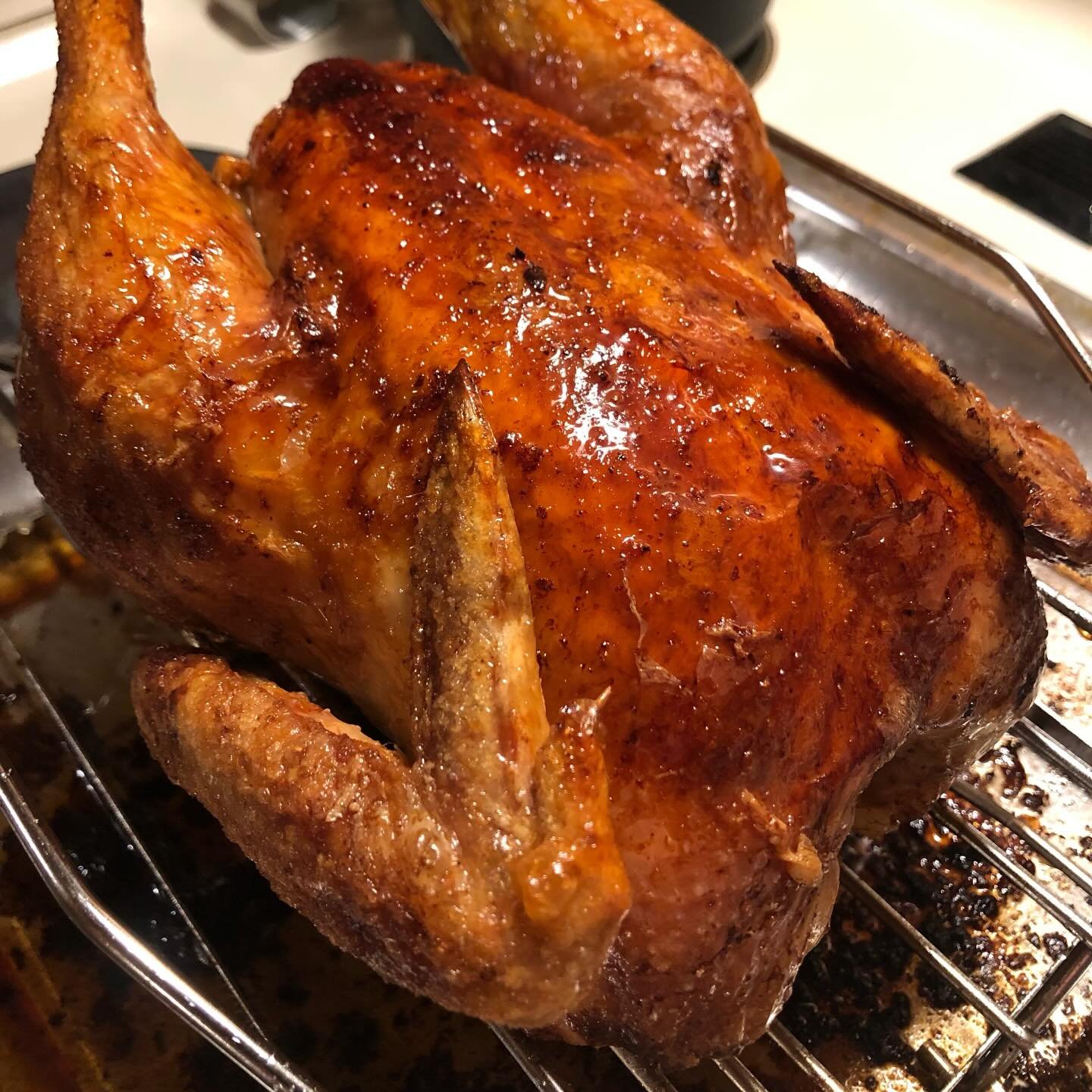 Easter is right around the corner! We have plenty of pasture raised hams, goat roasts, and whole chickens in stock for your family&rsquo;s holiday dinner.🍽️