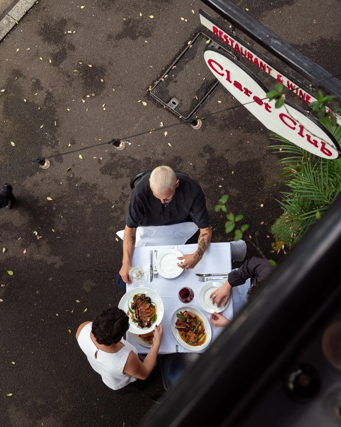 Don't forget we're open for lunch this Friday and Saturday.

Just a short wander down through Hyde Park and you're a world away from your obligations. Go on, leave the office early, treat yourself.