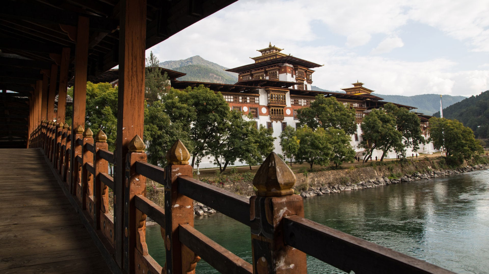 Best Wellness Destinations for Holistic Retreats