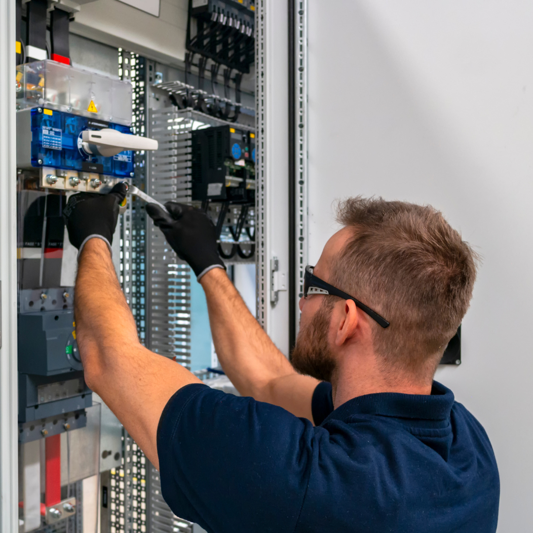 ELECTRICIAN