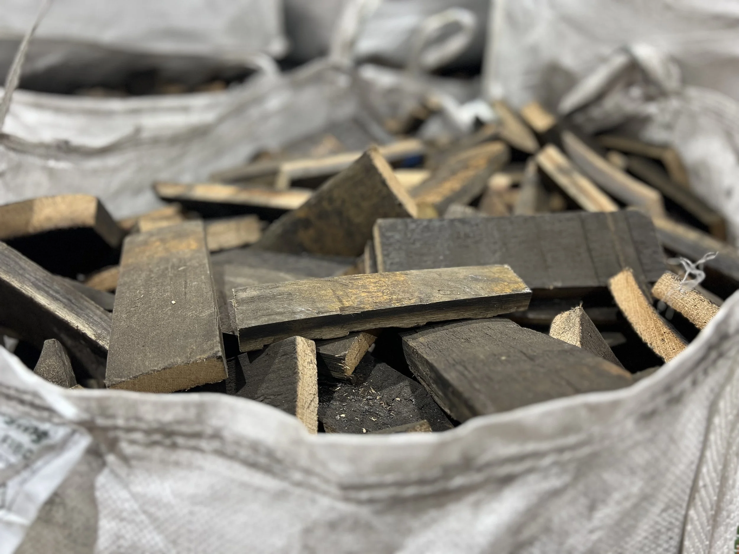 Premium Oak Firewood – Bulk Bag