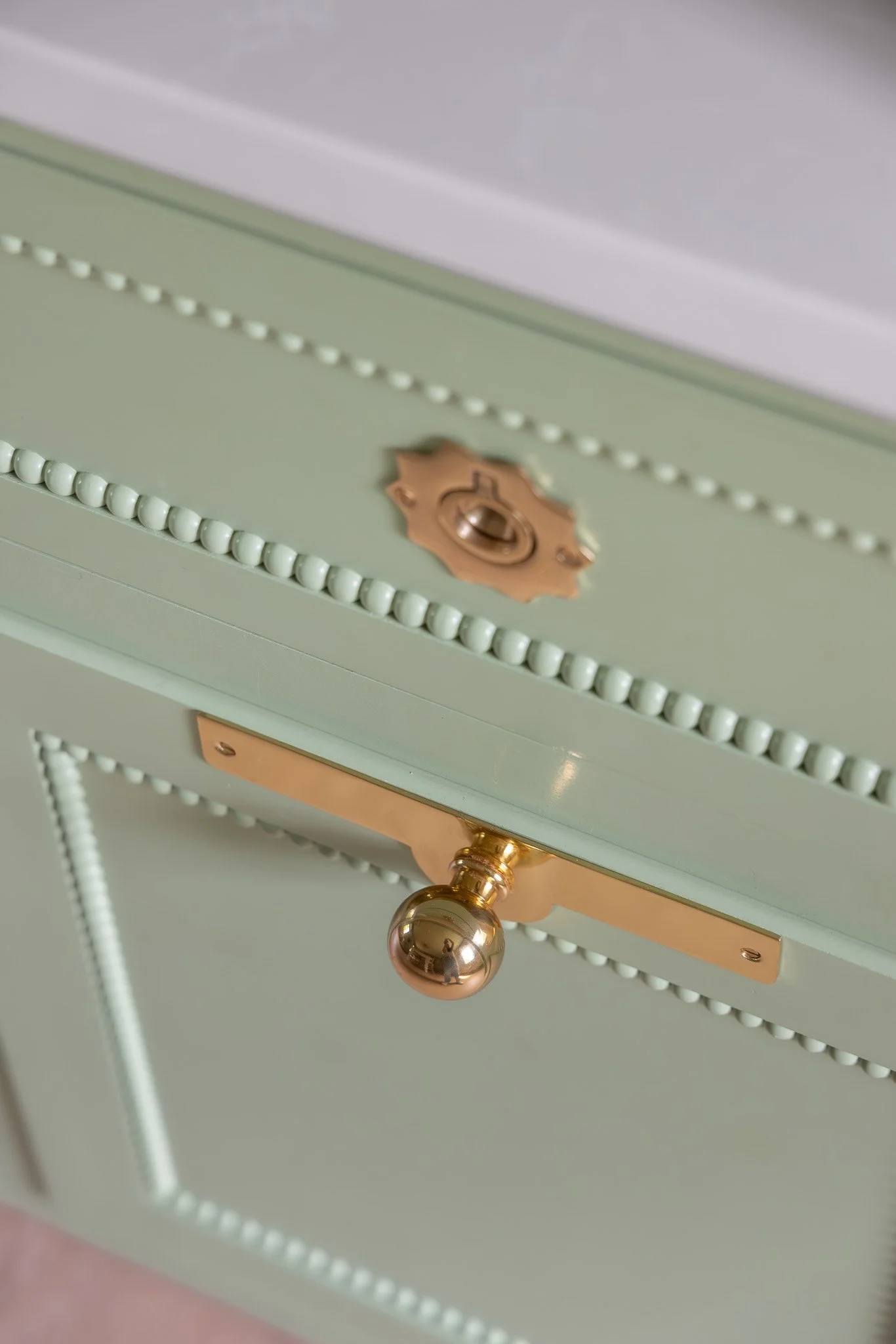 wave-recess-pull-aged-brass-interior design-beautiful hardware.jpg