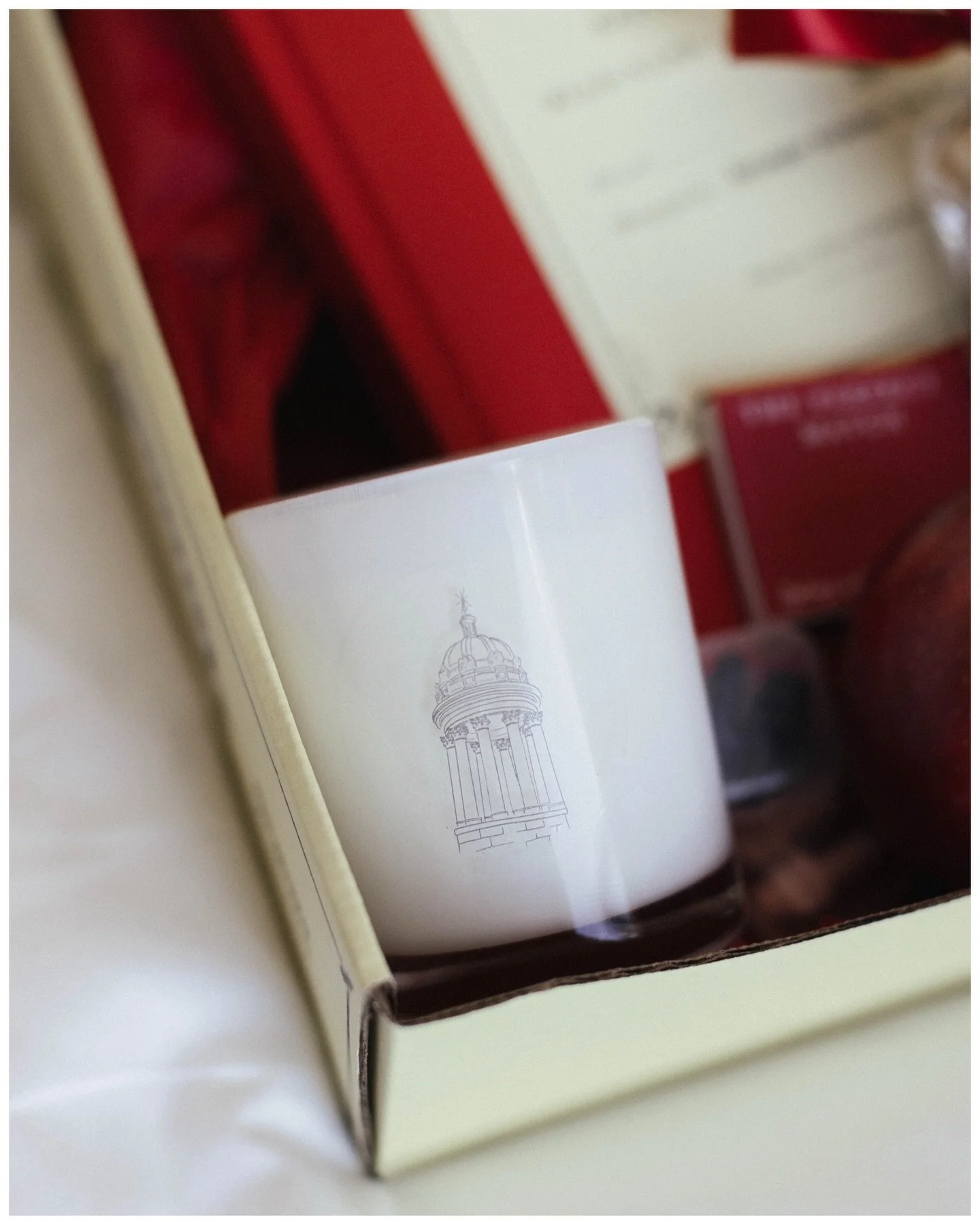 &lsquo;Tis the season for thoughtful gifting. While we don&rsquo;t have a formal gift guide for you this year, here&rsquo;s our best advice as you navigate holiday shopping: shop local whenever possible. 

Seek out bakeries, artisans, and boutiques t