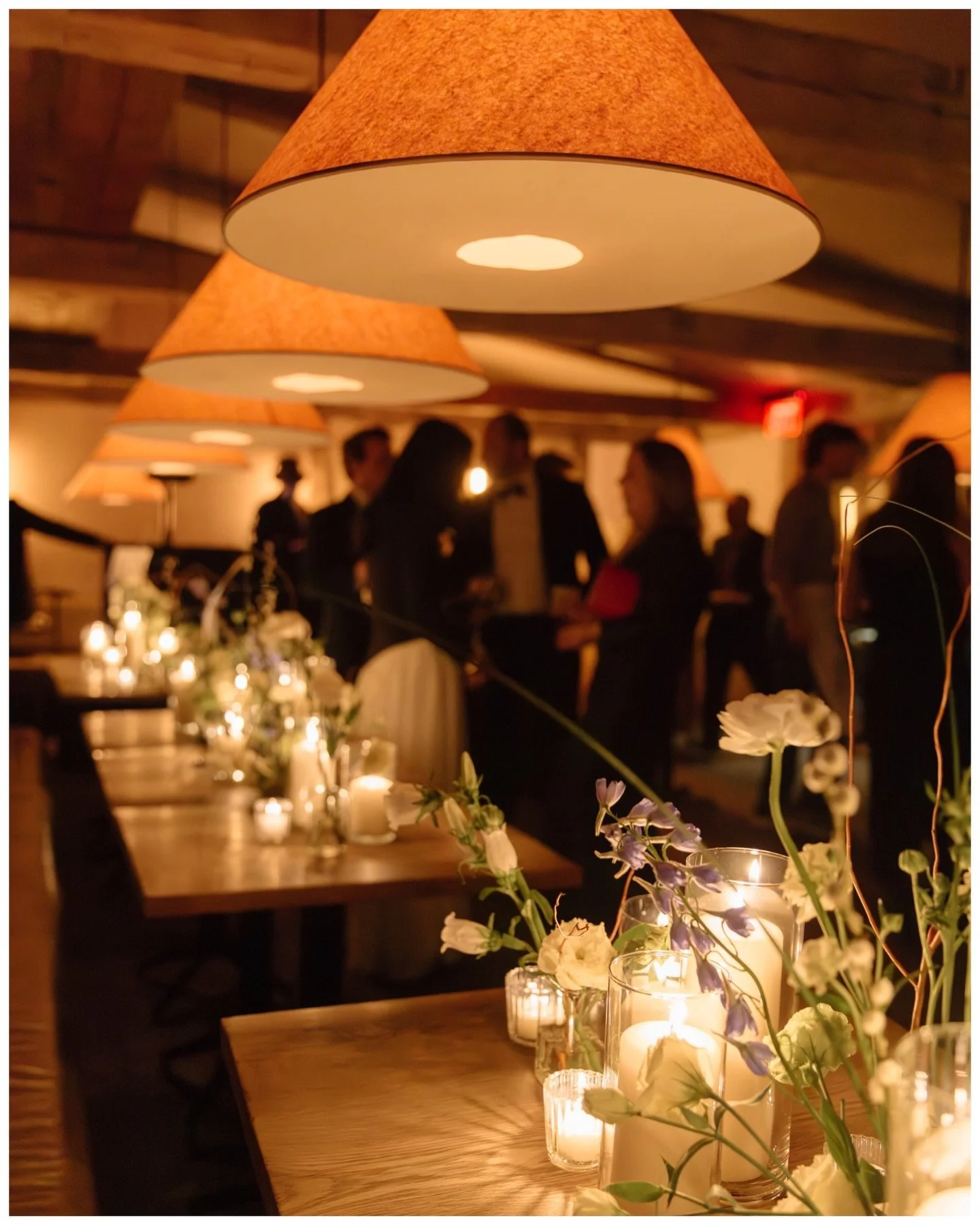 All parties should be black tie required 

Planning &amp; Design: @maeandmar 
Photography: @ashleynicolesocialco 
Venue: @theinnbyjg 
Florals &amp; Decor: @stemsandco