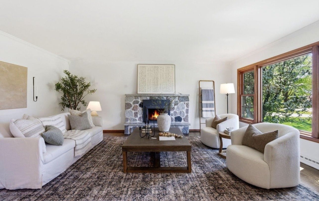 E Manor Cir