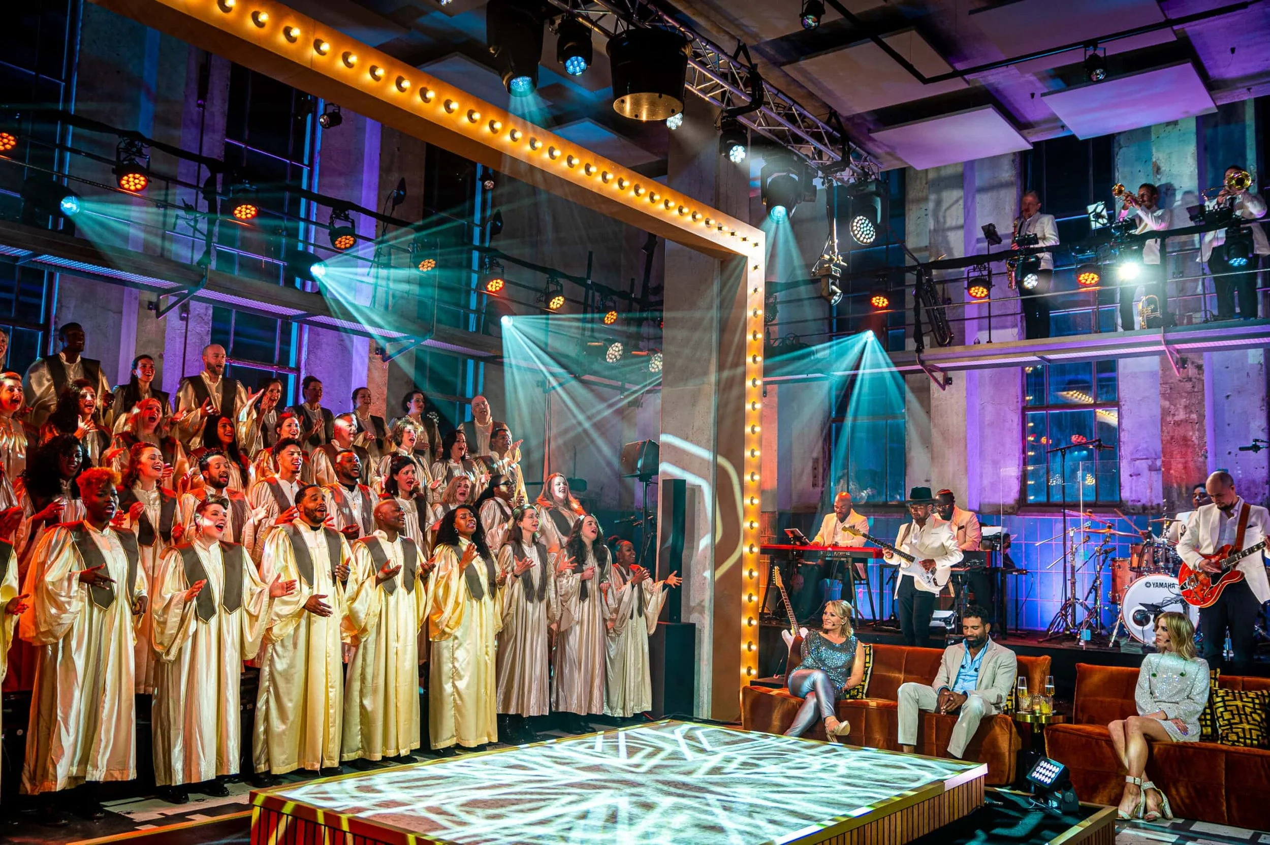 Amazing_Grace_TV_WJ6_0305_©willemjandebruin-�-fotografie_HR-scaled.jpg