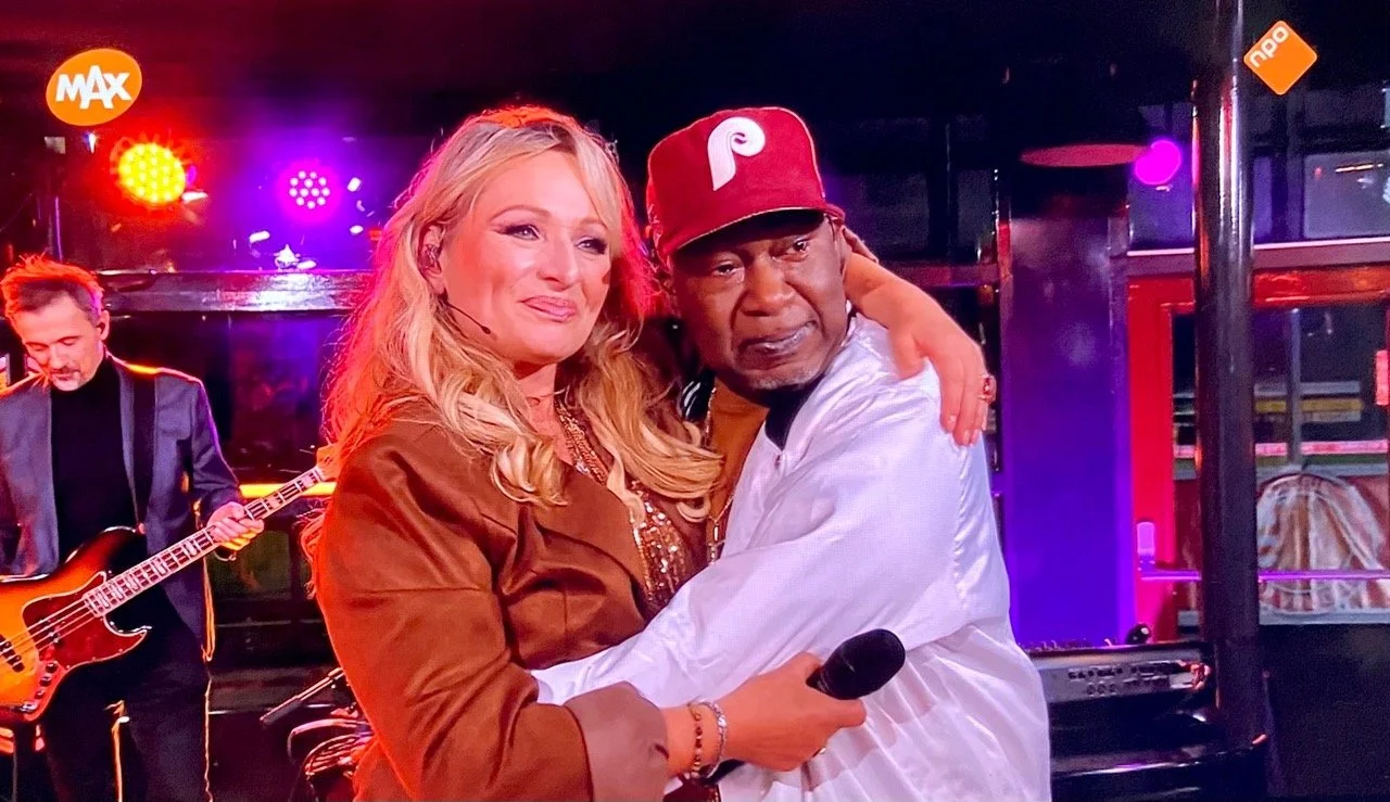 Desray en D-Rock stoppen met 2 Brothers on the 4th Floor