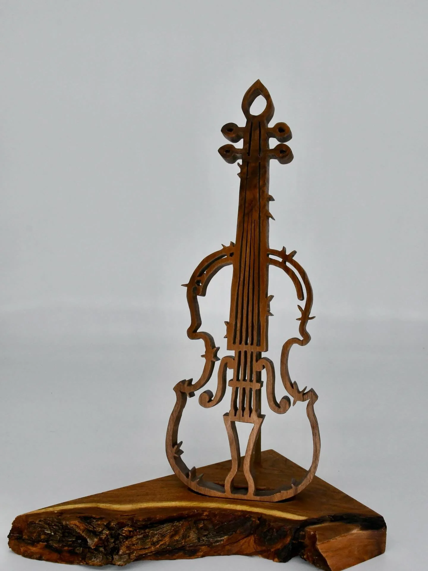 Custom order finished!🎉
I absolutely love how this turned out! 
It was so fun making each part of this viola with some &ldquo;barbed wire&rdquo; on the outline, as a special addition to the design. 

If you have an idea for a custom order, please co